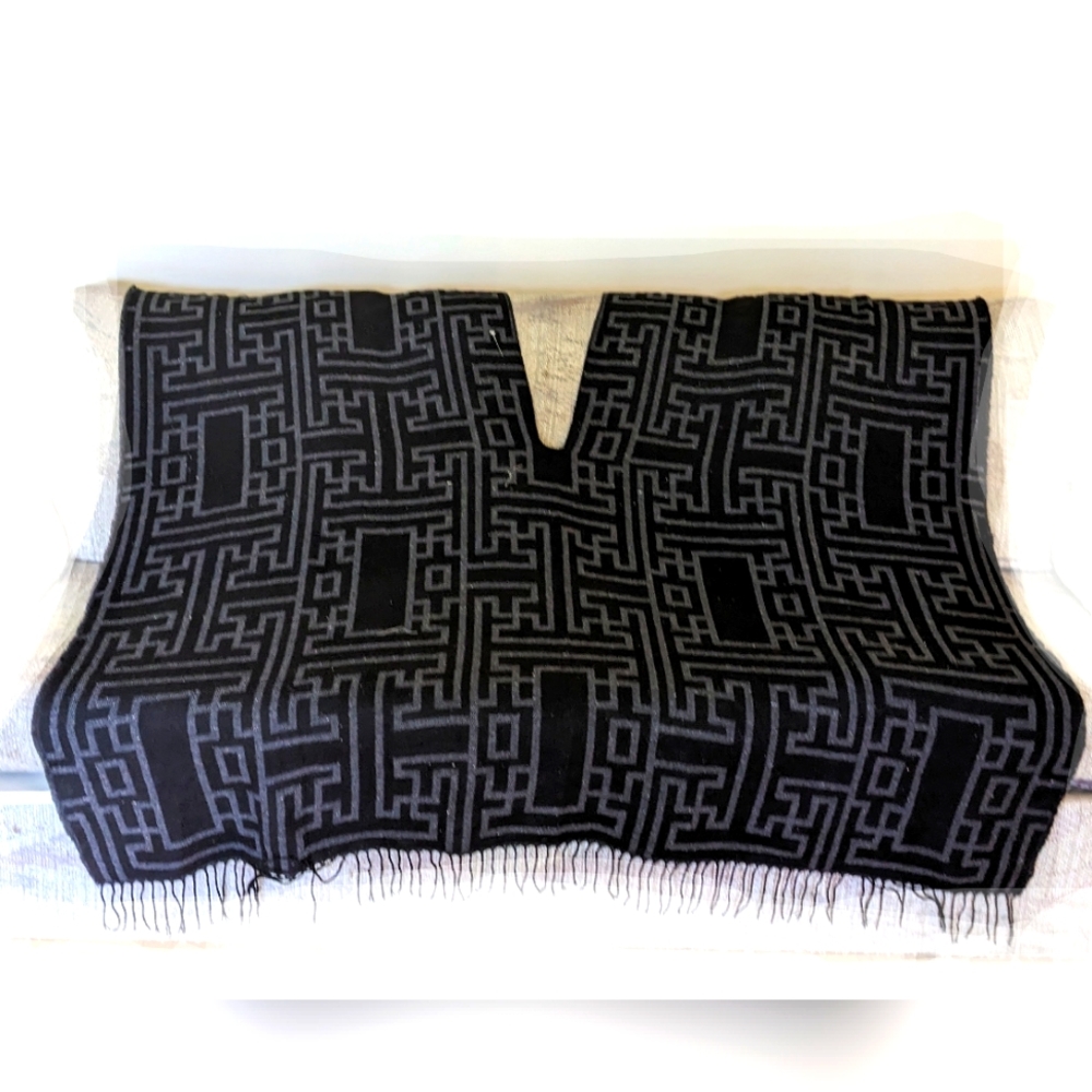 Reversible Poncho Shawl Cardigan Blanket Scarf Geometric Black Grey NWOT